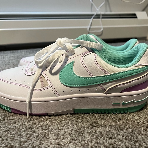 Women’s Nike Gamma Force Sneakers - Picture 2 of 6